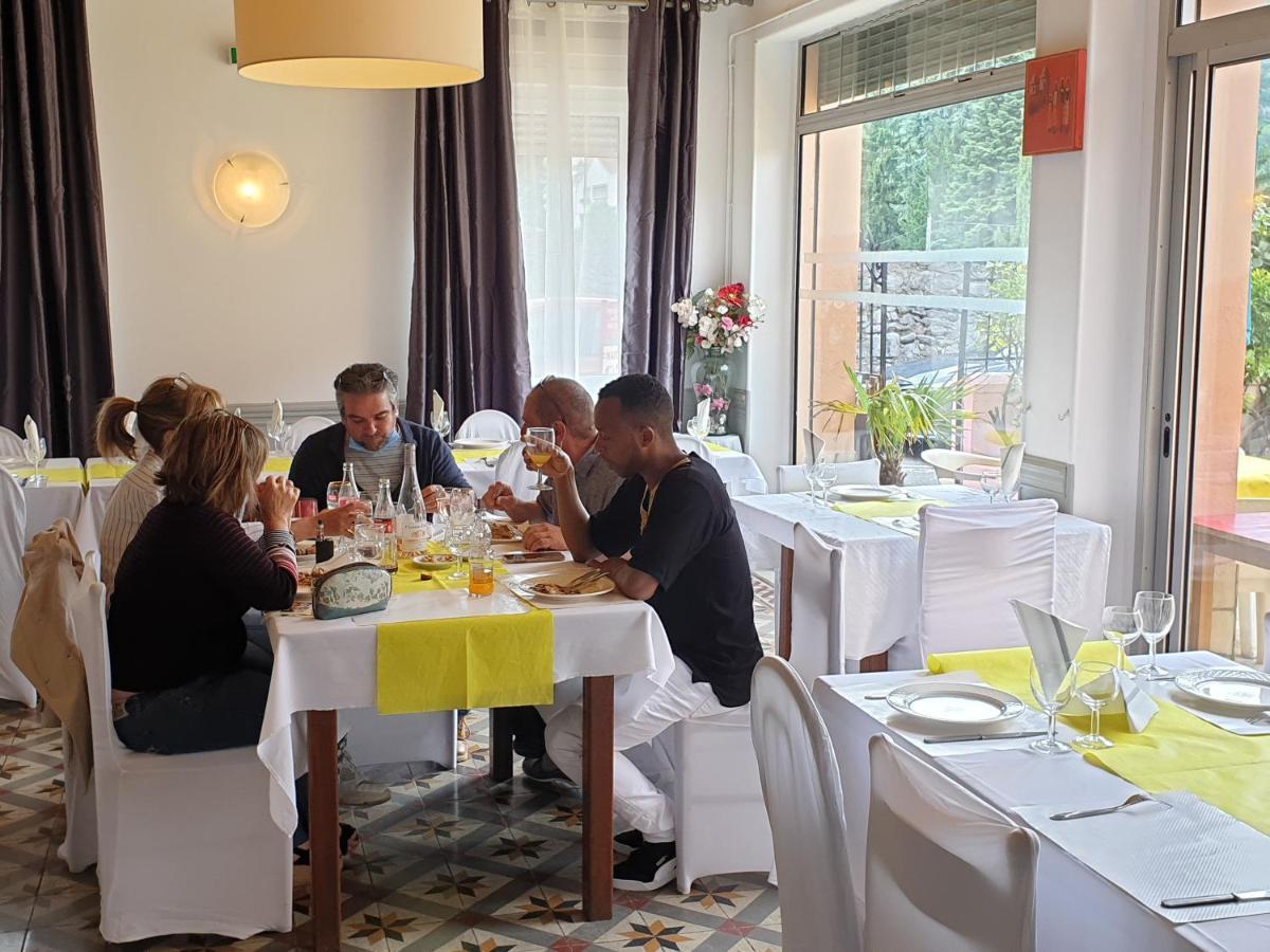 Hotel - Restaurant - Bar Saint Avit L Hotel Des Tchoumjeu Lourdes Buitenkant foto