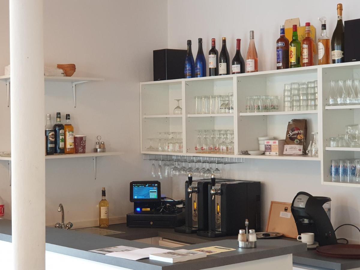 Hotel - Restaurant - Bar Saint Avit L Hotel Des Tchoumjeu Lourdes Buitenkant foto